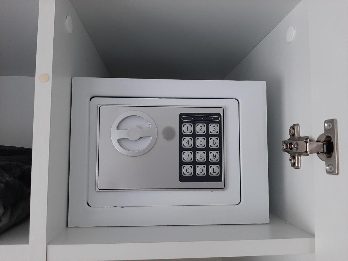 Design Apartment- 24H Self-Check-In - Bis 4 Pers - Parkplatz - Wifi - Balkon -Terrasse - In Direkter Weihernaehe - Radwege Schiffweiler Екстер'єр фото