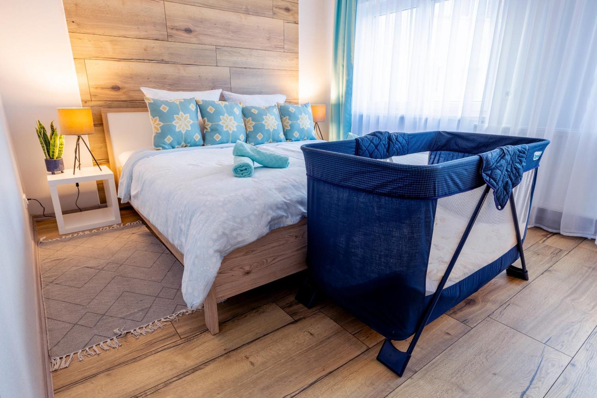 Design Apartment- 24H Self-Check-In - Bis 4 Pers - Parkplatz - Wifi - Balkon -Terrasse - In Direkter Weihernaehe - Radwege Schiffweiler Екстер'єр фото