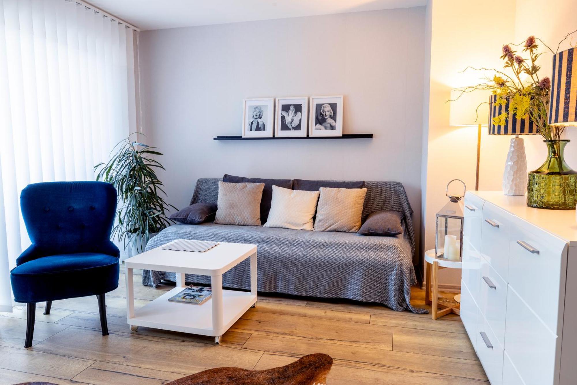 Design Apartment- 24H Self-Check-In - Bis 4 Pers - Parkplatz - Wifi - Balkon -Terrasse - In Direkter Weihernaehe - Radwege Schiffweiler Екстер'єр фото